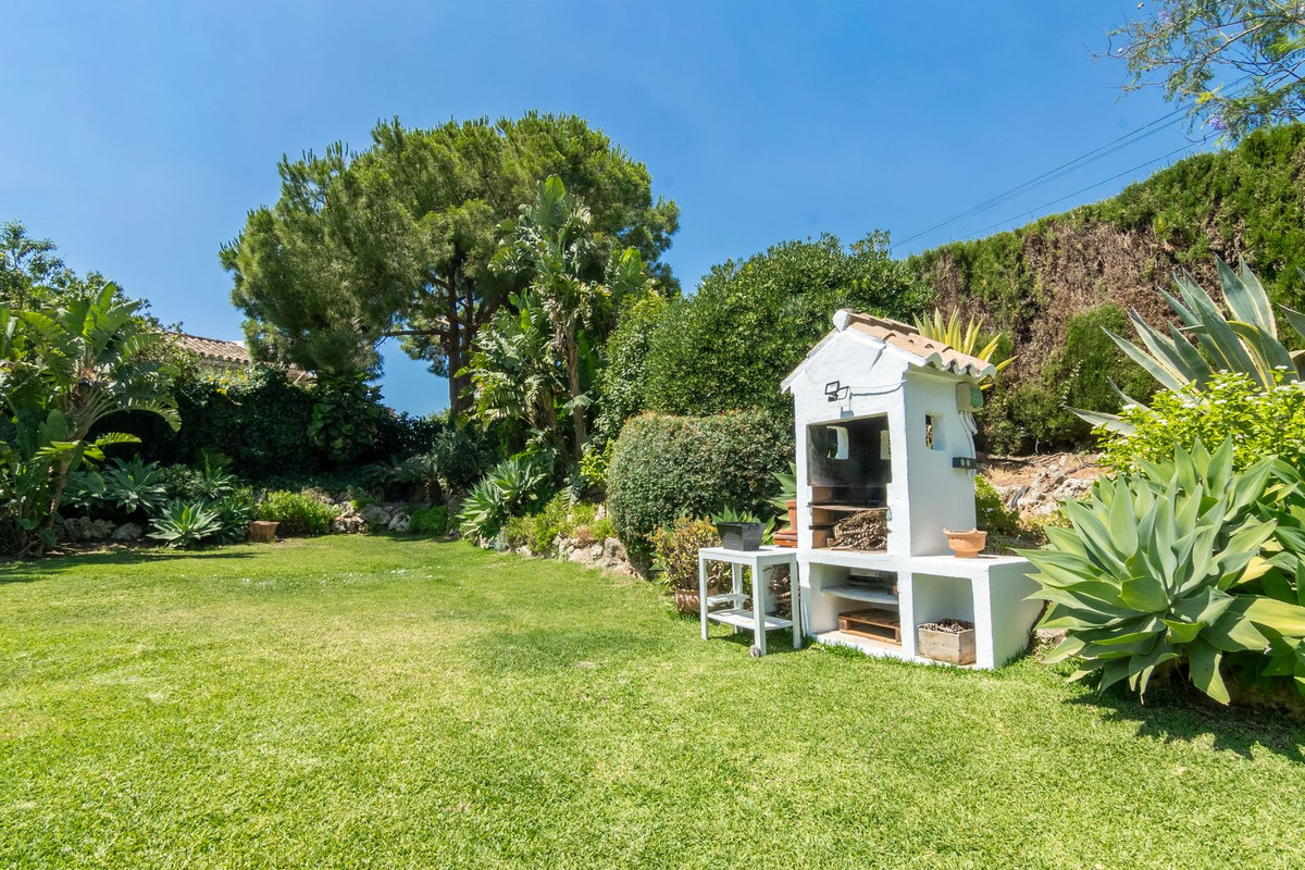 3 Bed Townhouse for sale in Estepona Costa Del Sol, Málaga, Spain
