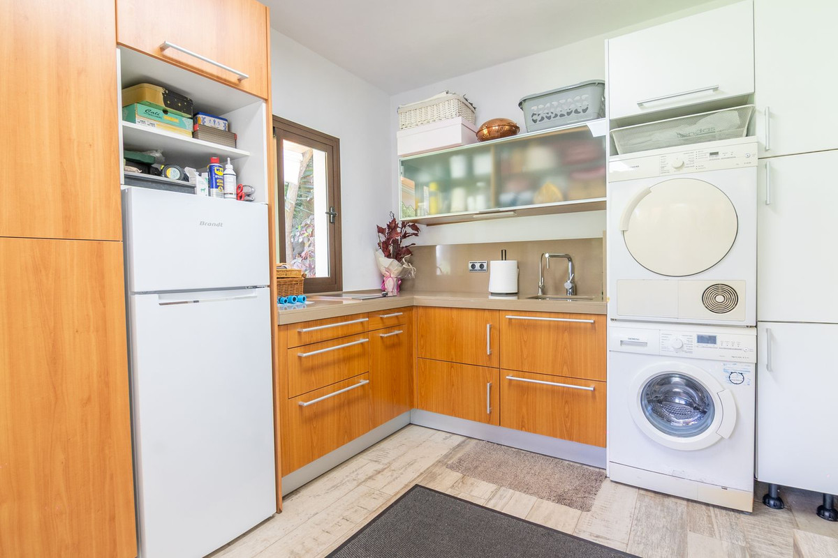 3 Bed Townhouse for sale in Estepona Costa Del Sol, Málaga, Spain