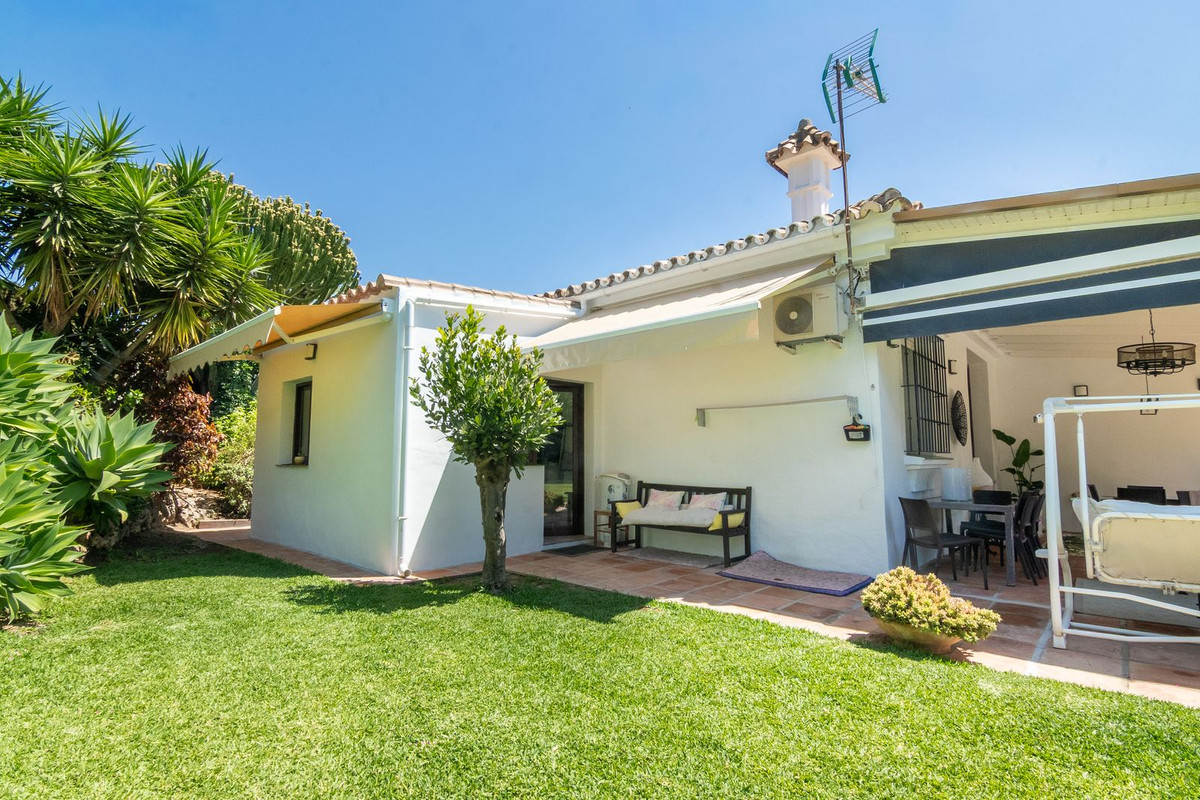 3 Bed Townhouse for sale in Estepona Costa Del Sol, Málaga, Spain