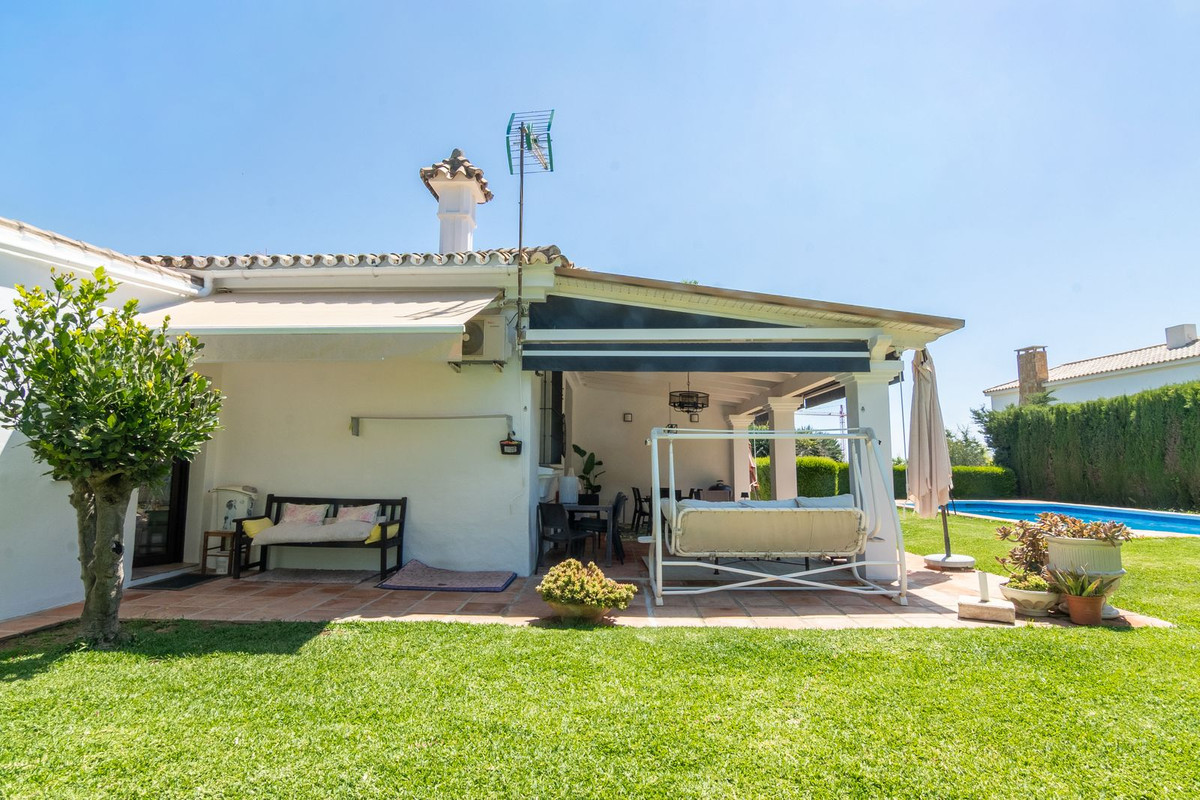 3 Bed Townhouse for sale in Estepona Costa Del Sol, Málaga, Spain