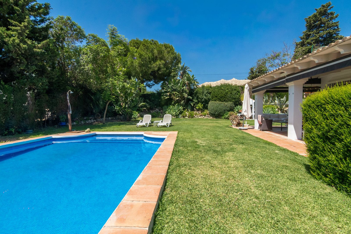 3 Bed Townhouse for sale in Estepona Costa Del Sol, Málaga, Spain