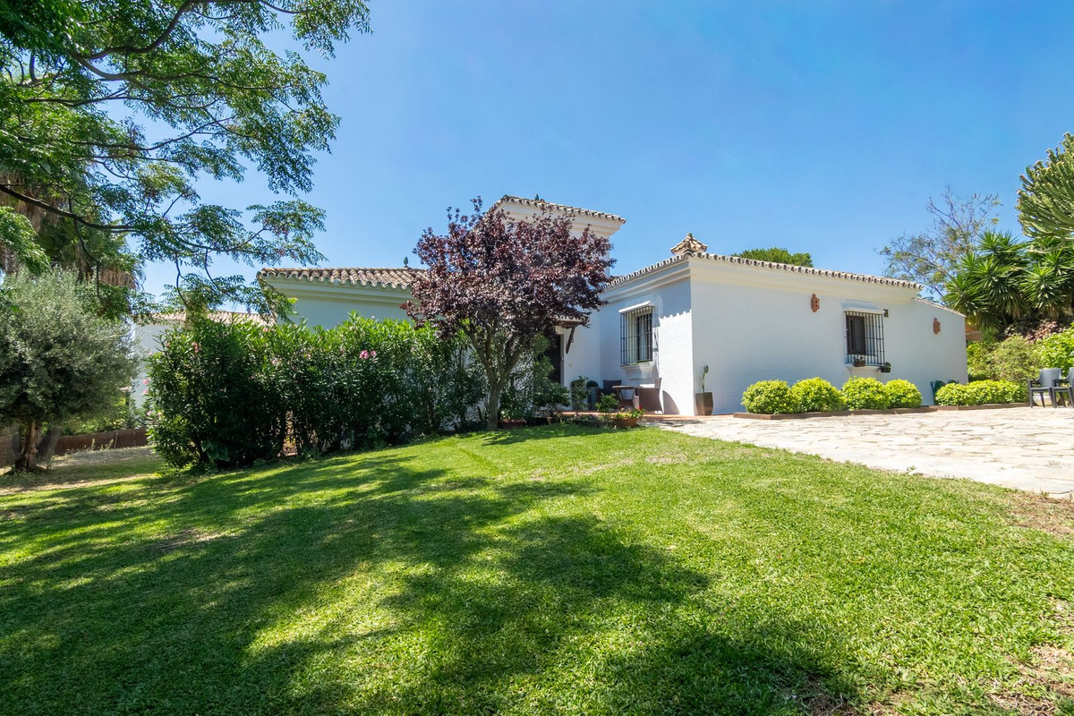 3 Bed Townhouse for sale in Estepona Costa Del Sol, Málaga, Spain