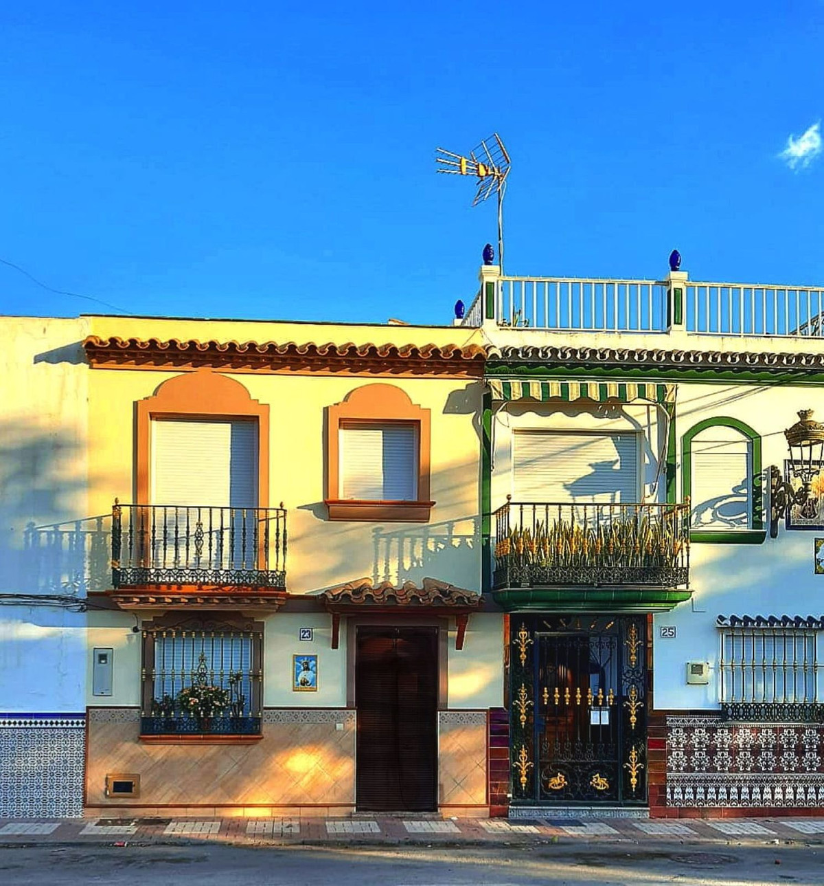 2 Bed Townhouse for sale in Estepona Costa Del Sol, Málaga, Spain