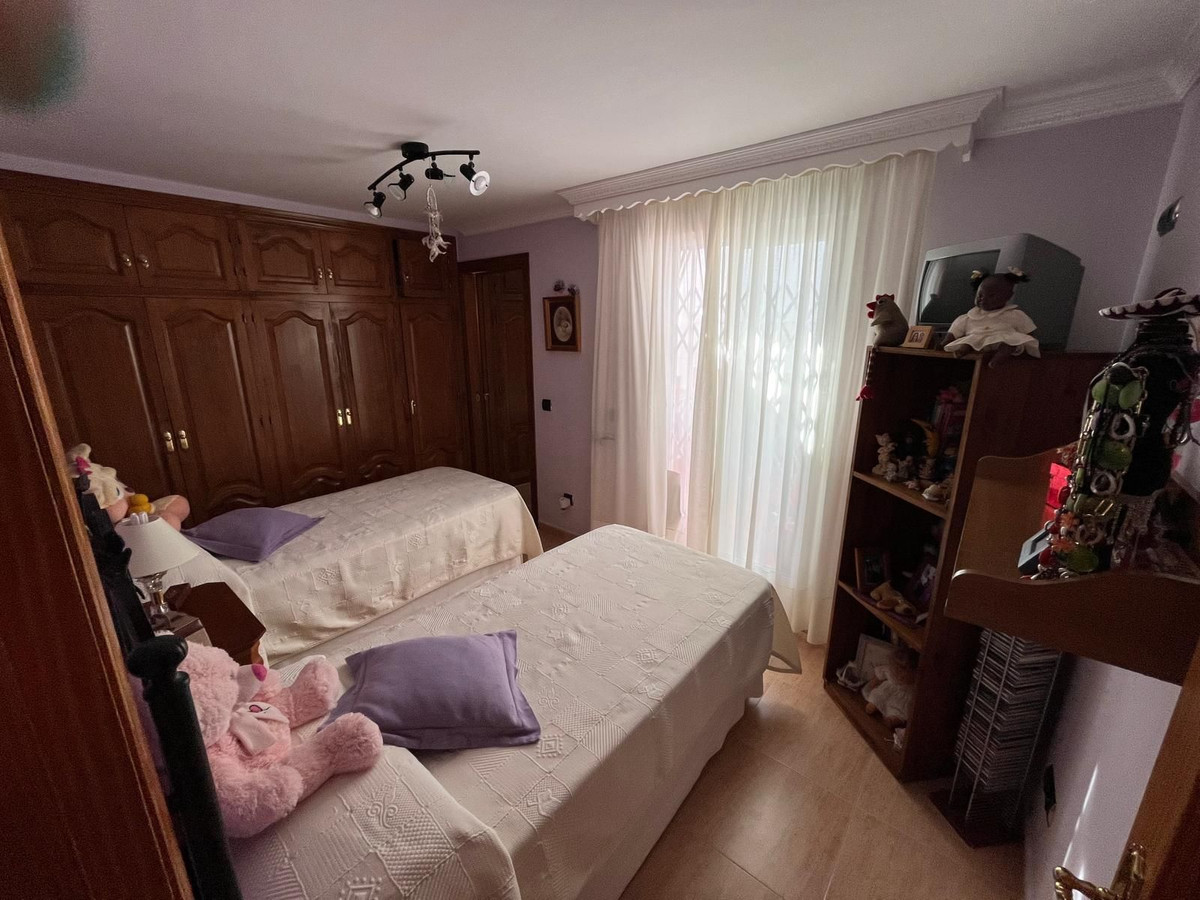2 Bed Townhouse for sale in Estepona Costa Del Sol, Málaga, Spain