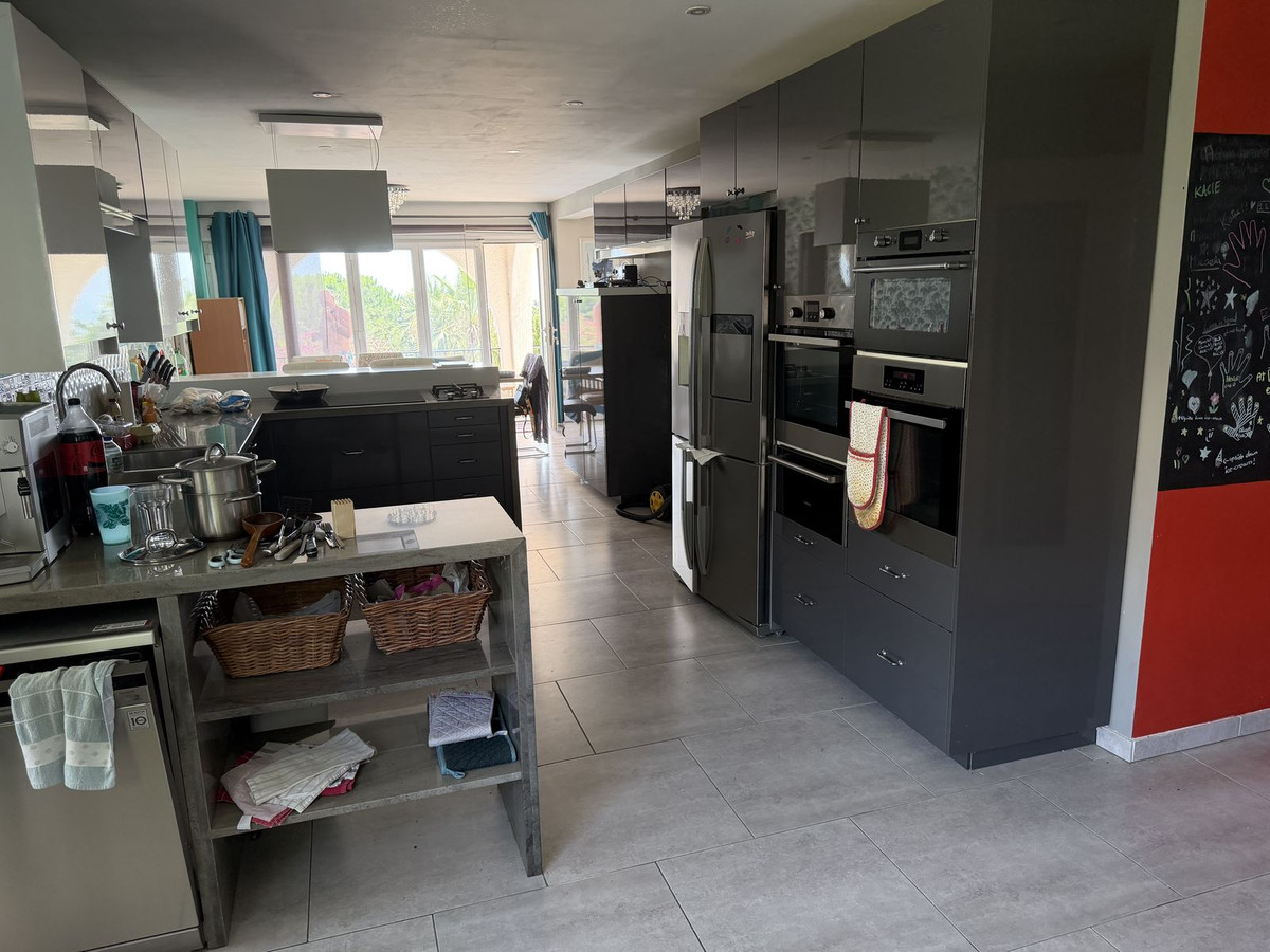 4 Bed Townhouse for sale in Benalmadena Costa Del Sol, Málaga, Spain
