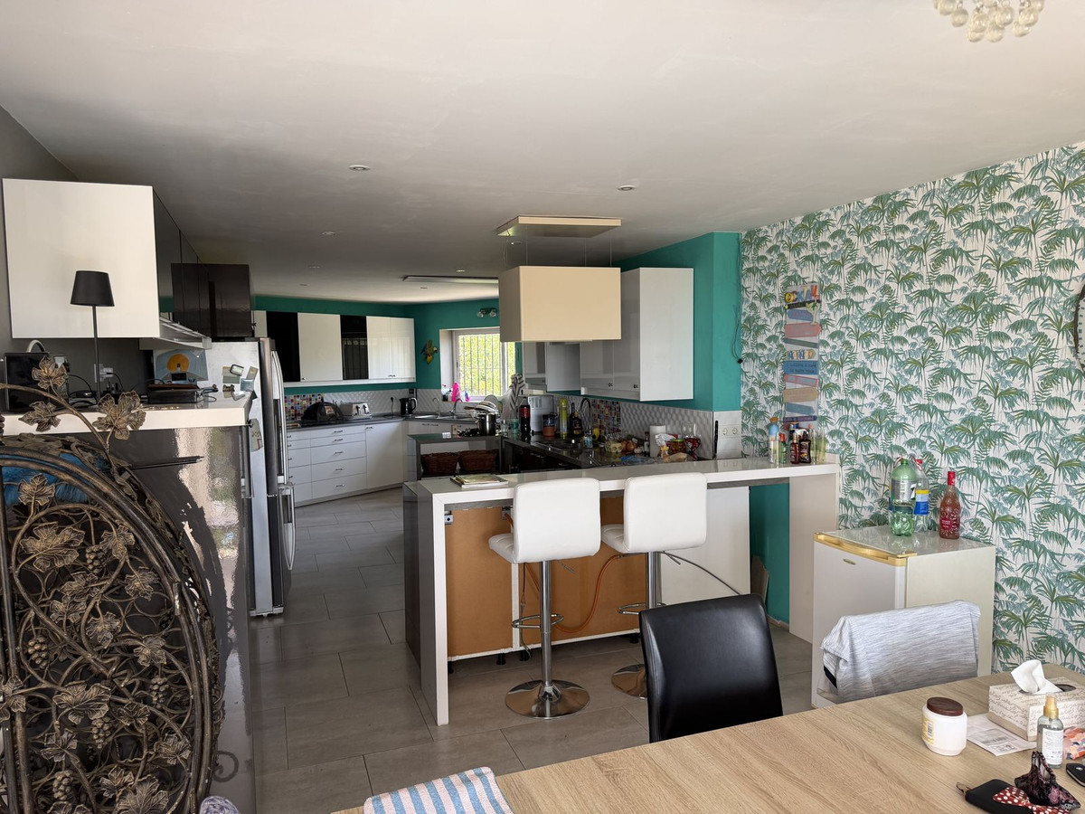 4 Bed Townhouse for sale in Benalmadena Costa Del Sol, Málaga, Spain