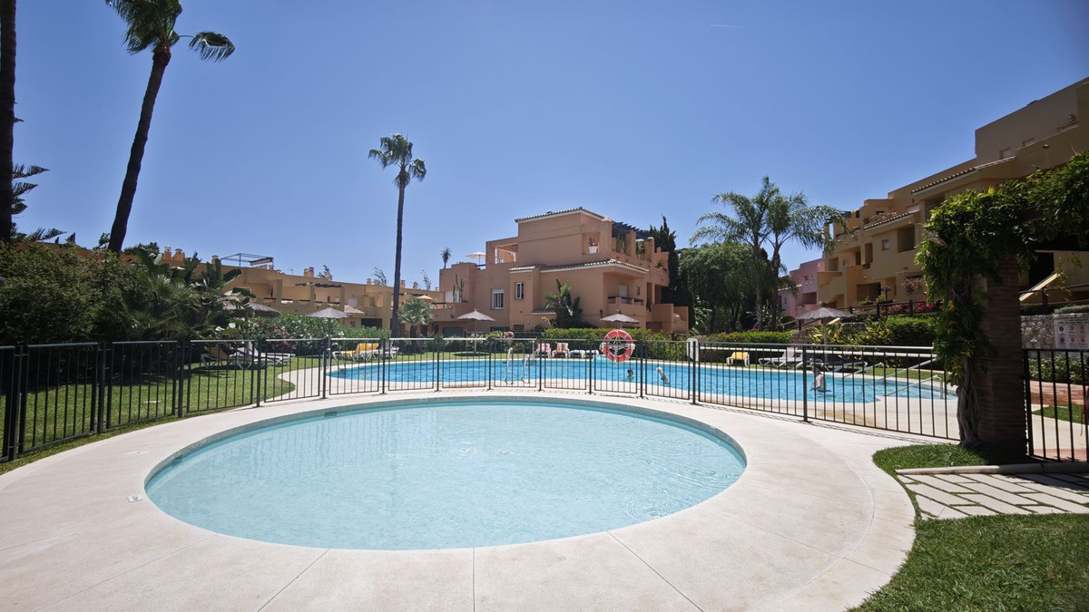 2 Bed Apartment for sale in Guadalmina Alta Costa Del Sol, Málaga, Spain