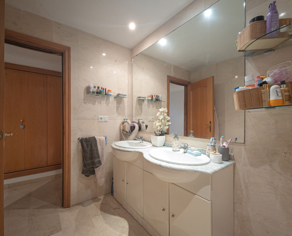 2 Bed Apartment for sale in Guadalmina Alta Costa Del Sol, Málaga, Spain