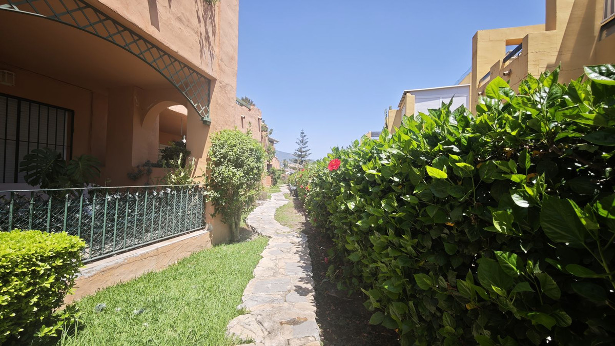 2 Bed Apartment for sale in Guadalmina Alta Costa Del Sol, Málaga, Spain