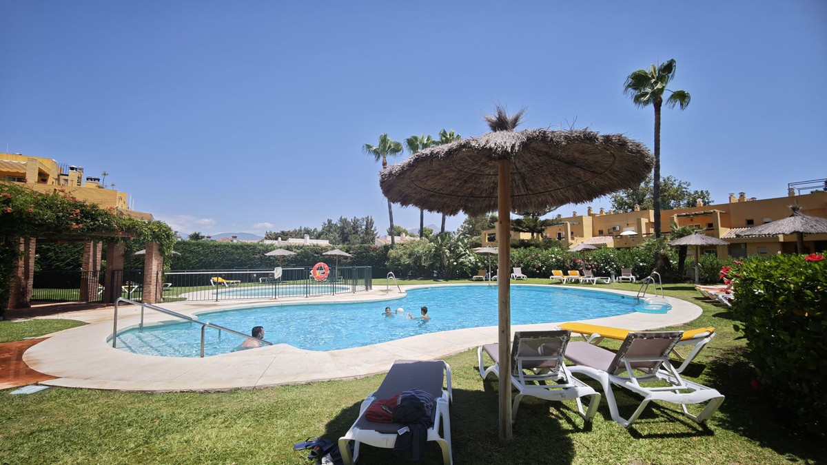 2 Bed Apartment for sale in Guadalmina Alta Costa Del Sol, Málaga, Spain