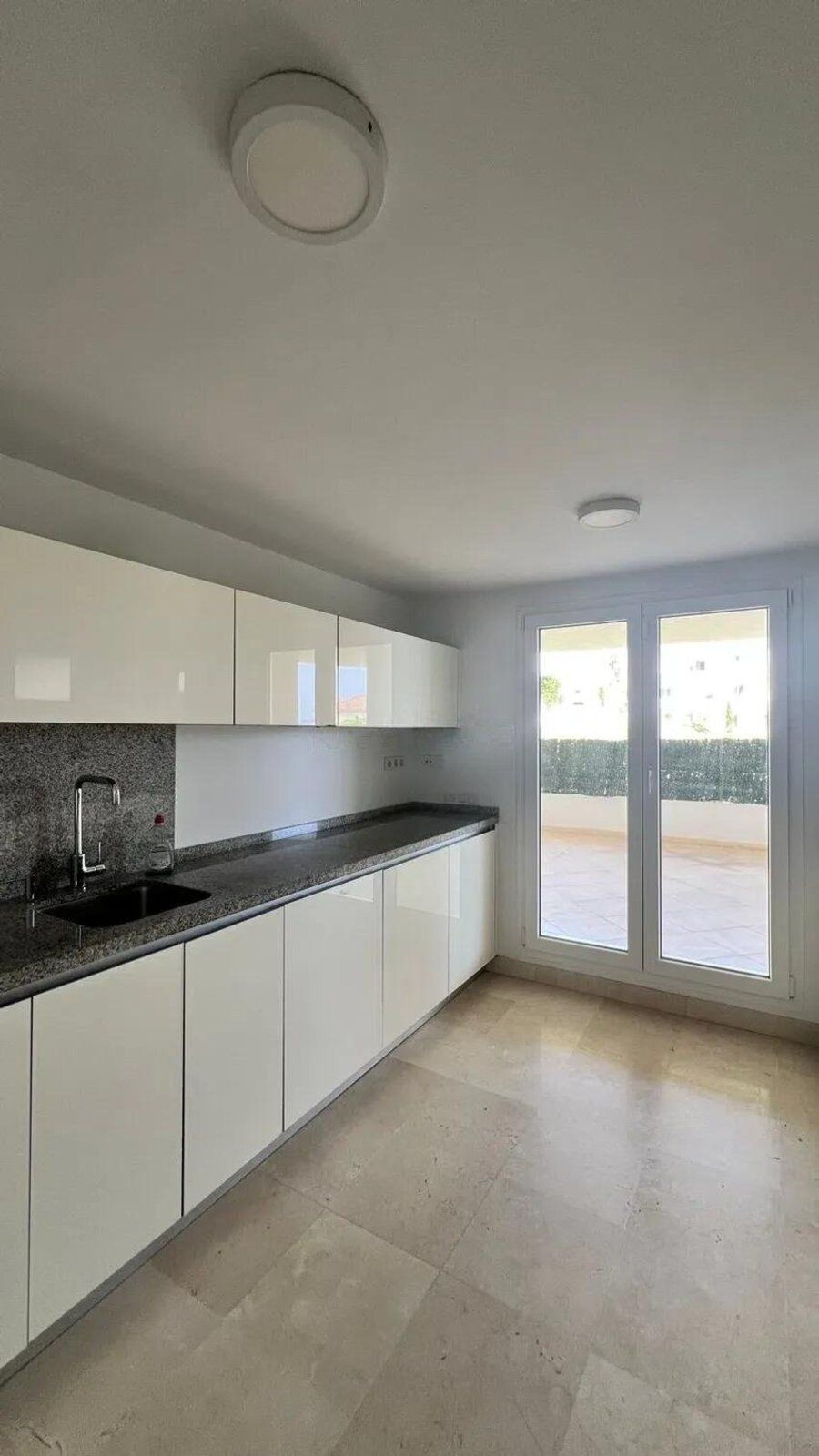 2 Bed Apartment for sale in Nueva Andalucía Costa Del Sol, Málaga, Spain