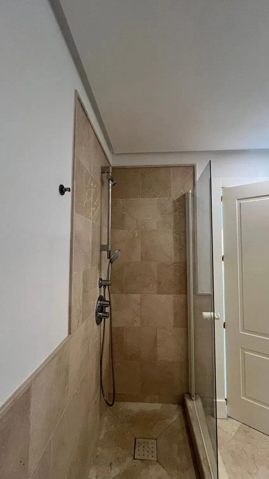 2 Bed Apartment for sale in Nueva Andalucía Costa Del Sol, Málaga, Spain
