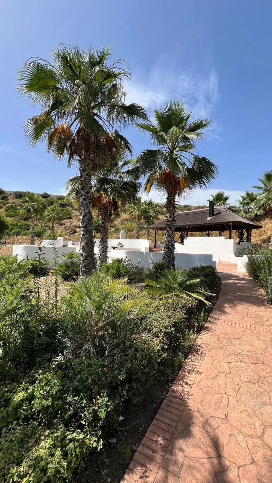 2 Bed Apartment for sale in Nueva Andalucía Costa Del Sol, Málaga, Spain