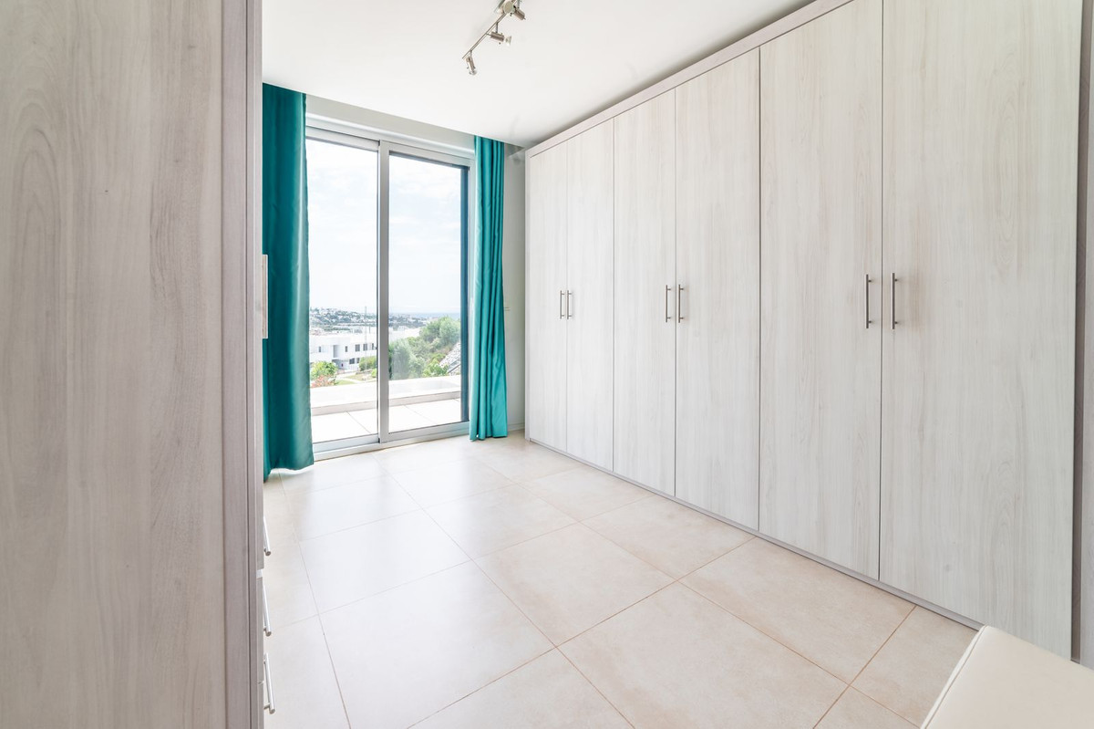 3 Bed Apartment for sale in La Cala De Mijas Costa Del Sol, Málaga, Spain