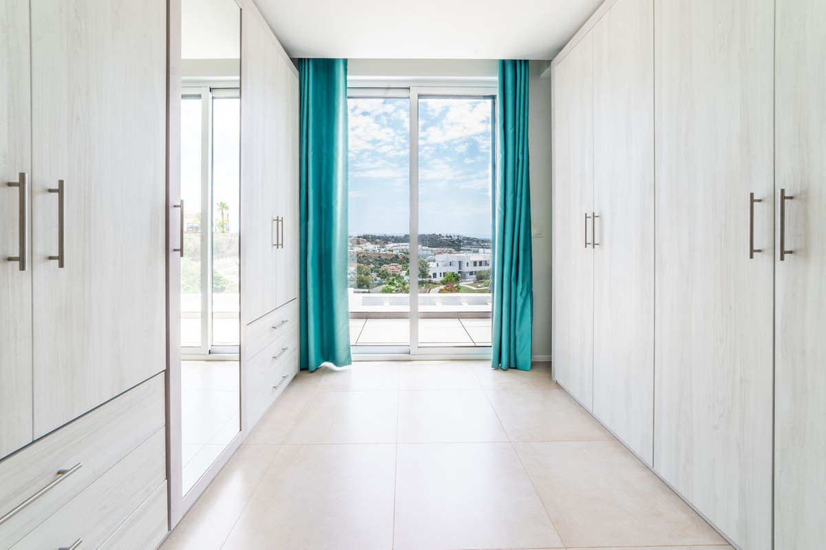 3 Bed Apartment for sale in La Cala De Mijas Costa Del Sol, Málaga, Spain
