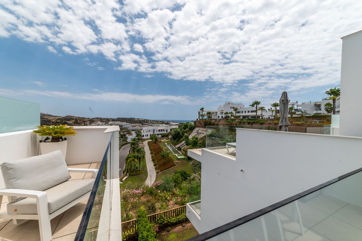 3 Bed Apartment for sale in La Cala De Mijas Costa Del Sol, Málaga, Spain