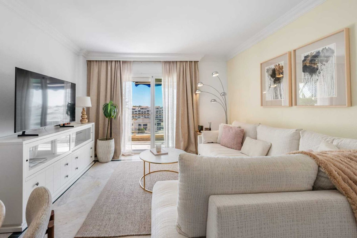 2 Bed Apartment for sale in Puerto Banús Costa Del Sol, Málaga, Spain