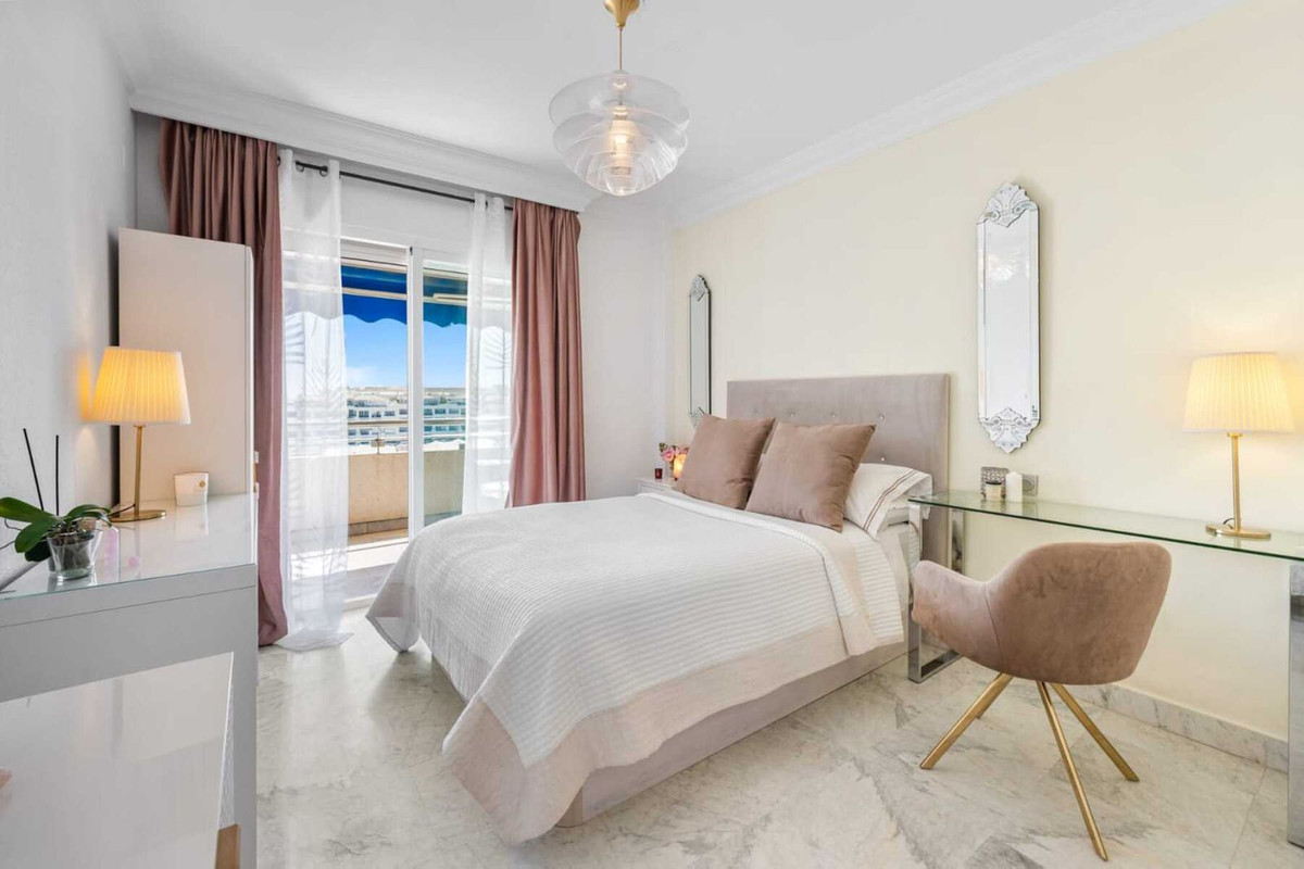 2 Bed Apartment for sale in Puerto Banús Costa Del Sol, Málaga, Spain
