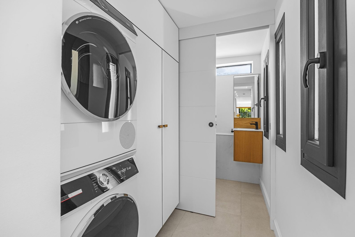 3 Bed Townhouse for sale in Nueva Andalucía Costa Del Sol, Málaga, Spain