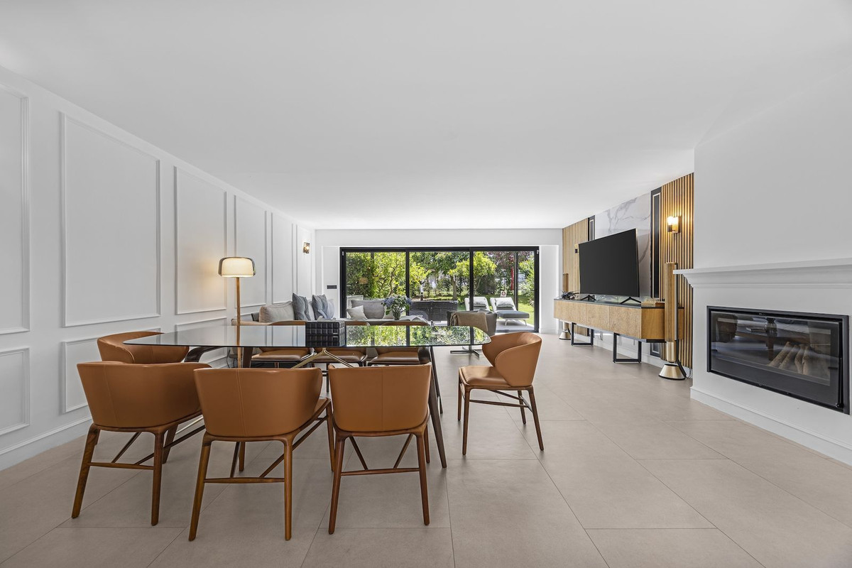 3 Bed Townhouse for sale in Nueva Andalucía Costa Del Sol, Málaga, Spain