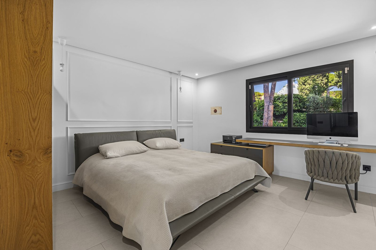 3 Bed Townhouse for sale in Nueva Andalucía Costa Del Sol, Málaga, Spain