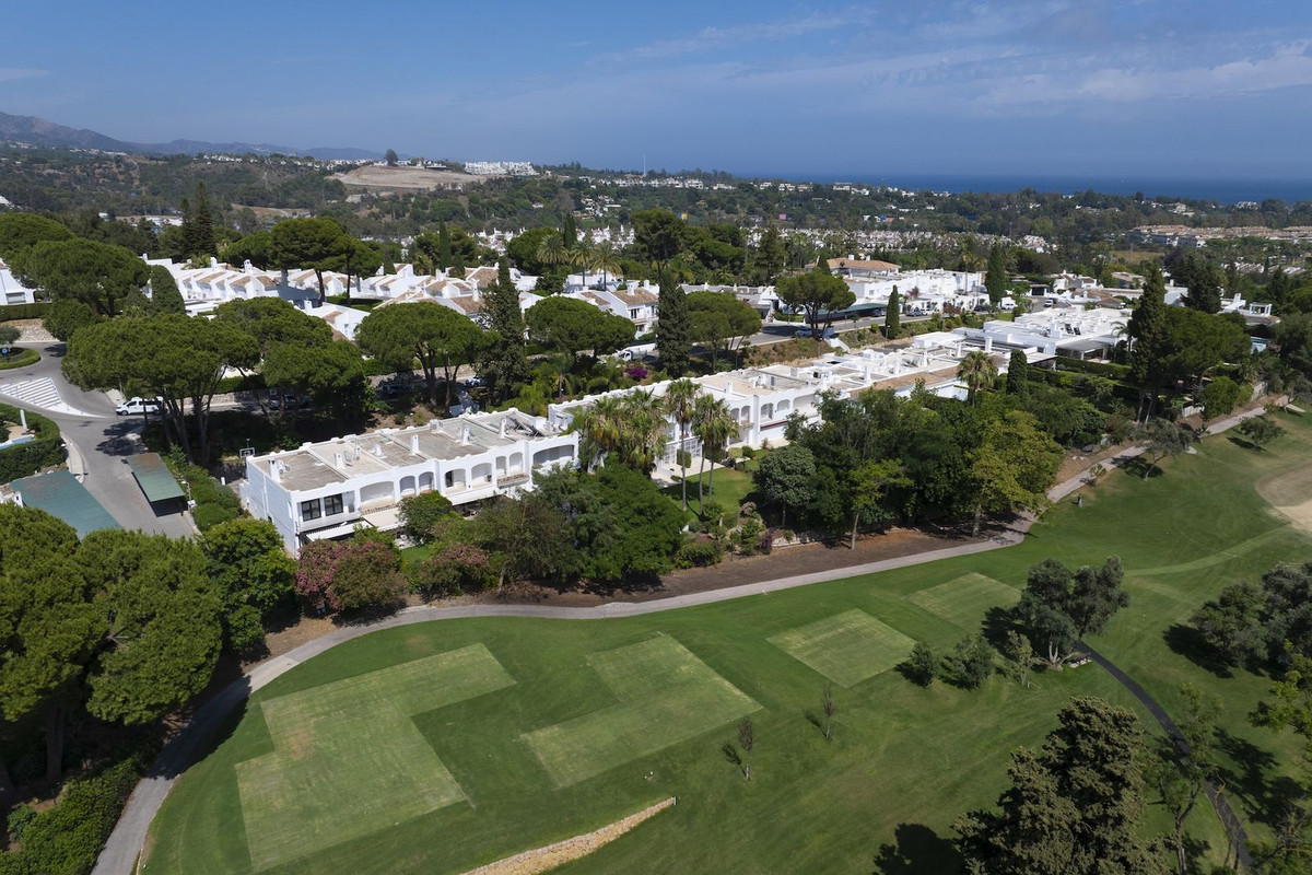 3 Bed Townhouse for sale in Nueva Andalucía Costa Del Sol, Málaga, Spain