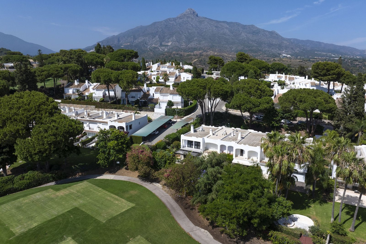 3 Bed Townhouse for sale in Nueva Andalucía Costa Del Sol, Málaga, Spain