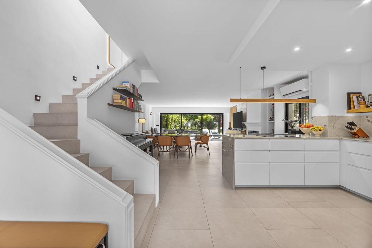 3 Bed Townhouse for sale in Nueva Andalucía Costa Del Sol, Málaga, Spain