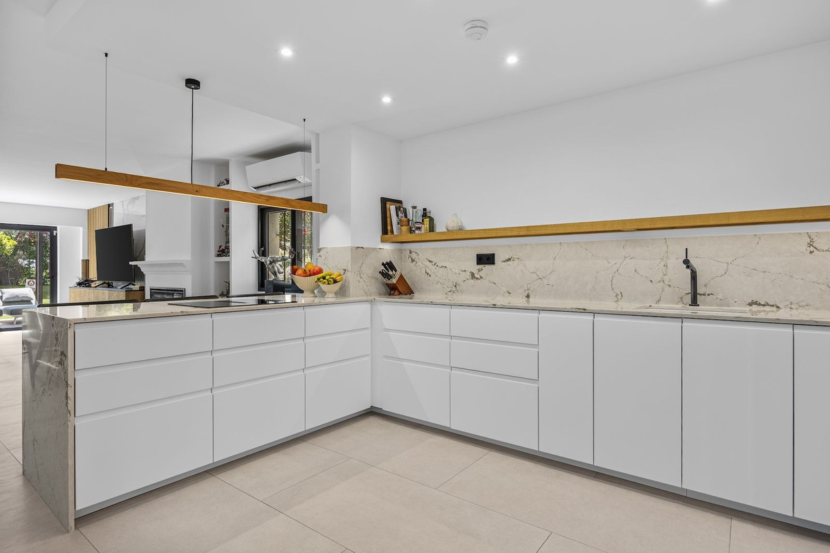 3 Bed Townhouse for sale in Nueva Andalucía Costa Del Sol, Málaga, Spain