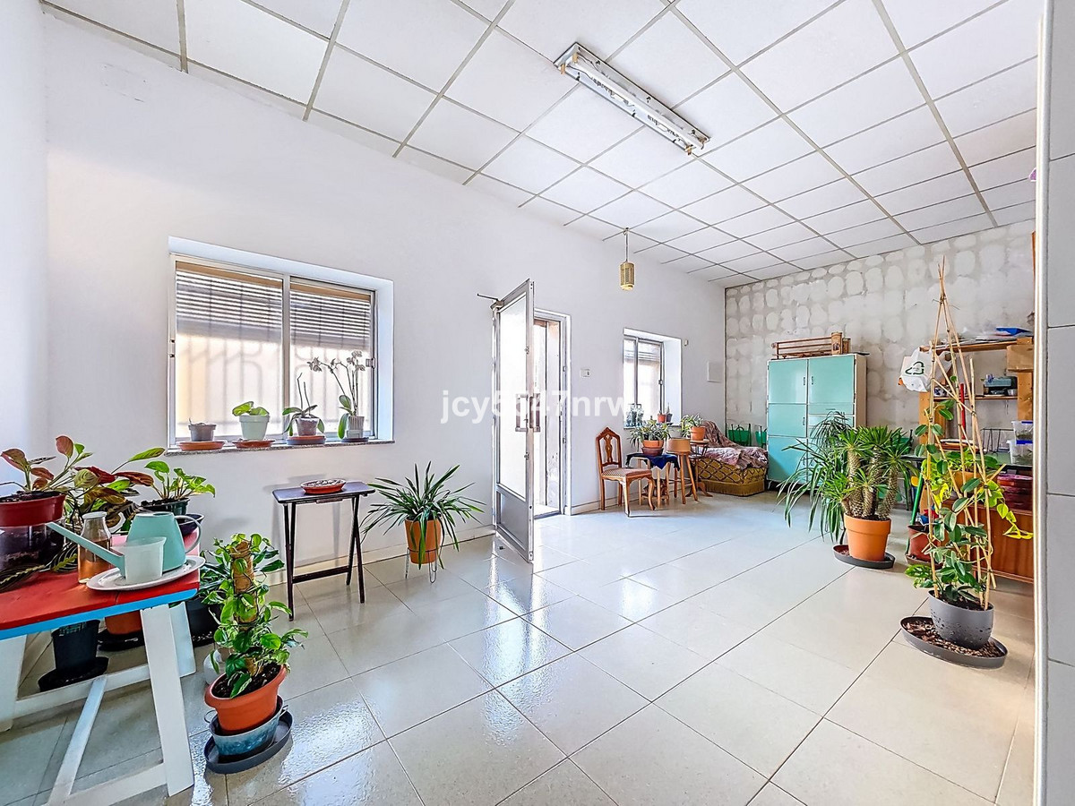 8 Bed Townhouse for sale in Pinoso Costa Blanca, Alicante, Spain