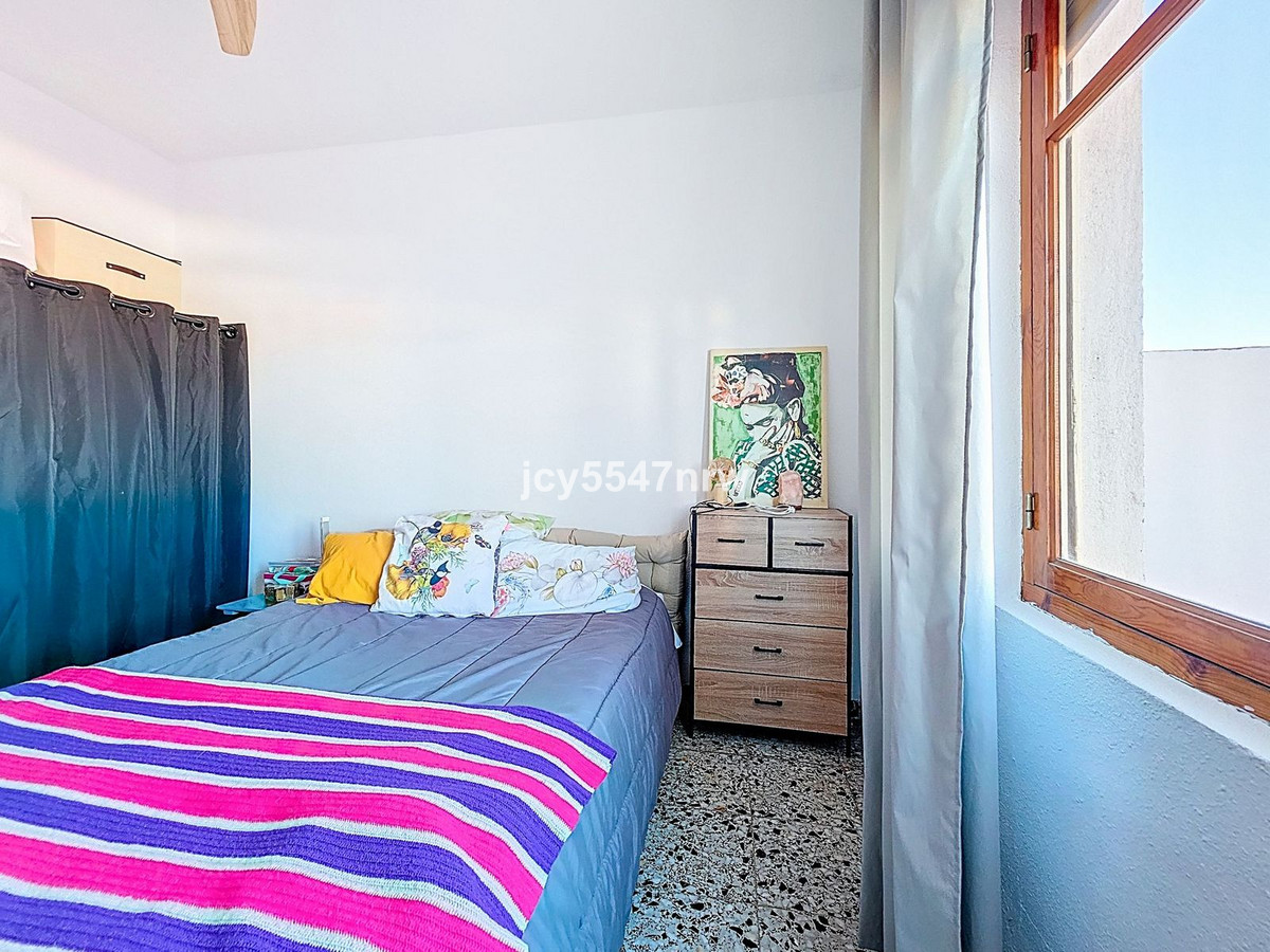 8 Bed Townhouse for sale in Pinoso Costa Blanca, Alicante, Spain