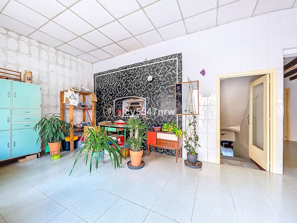 8 Bed Townhouse for sale in Pinoso Costa Blanca, Alicante, Spain