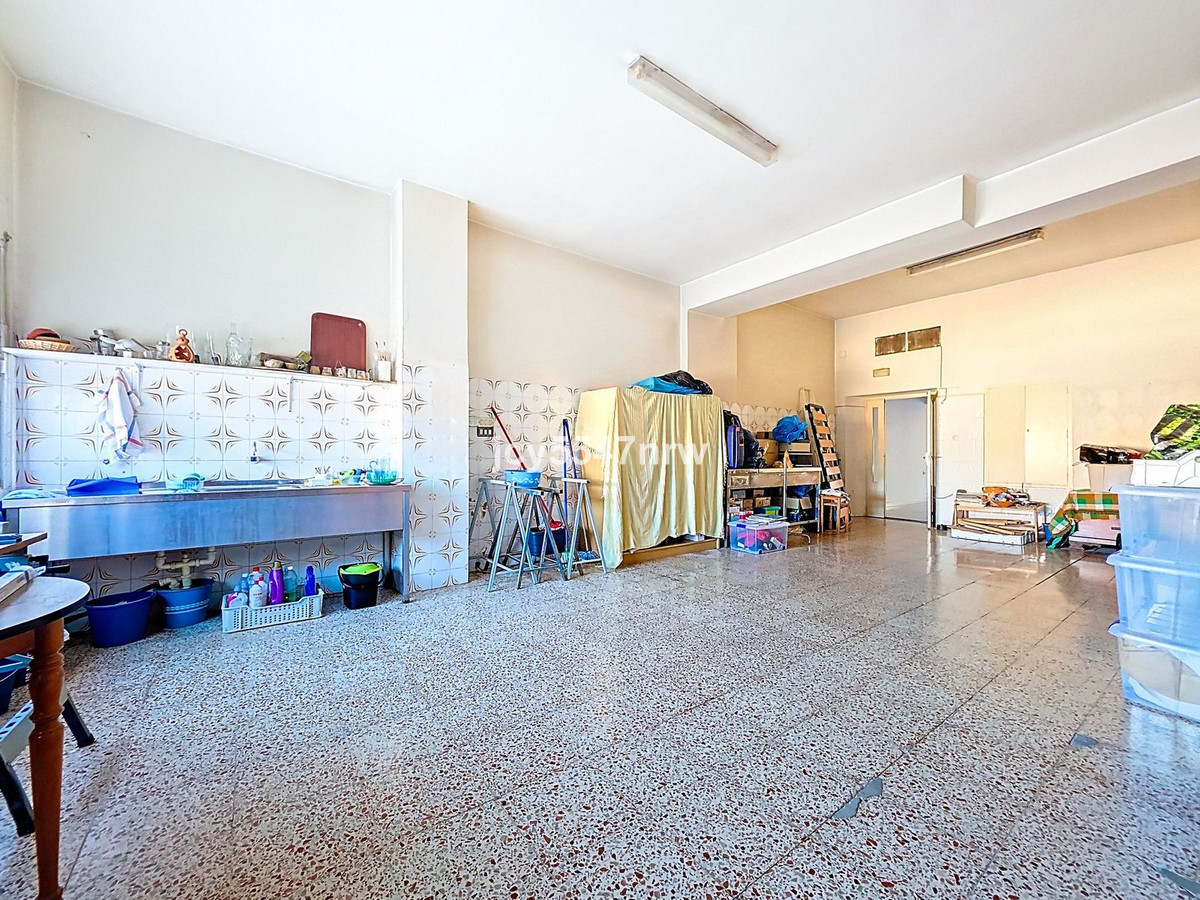 8 Bed Townhouse for sale in Pinoso Costa Blanca, Alicante, Spain