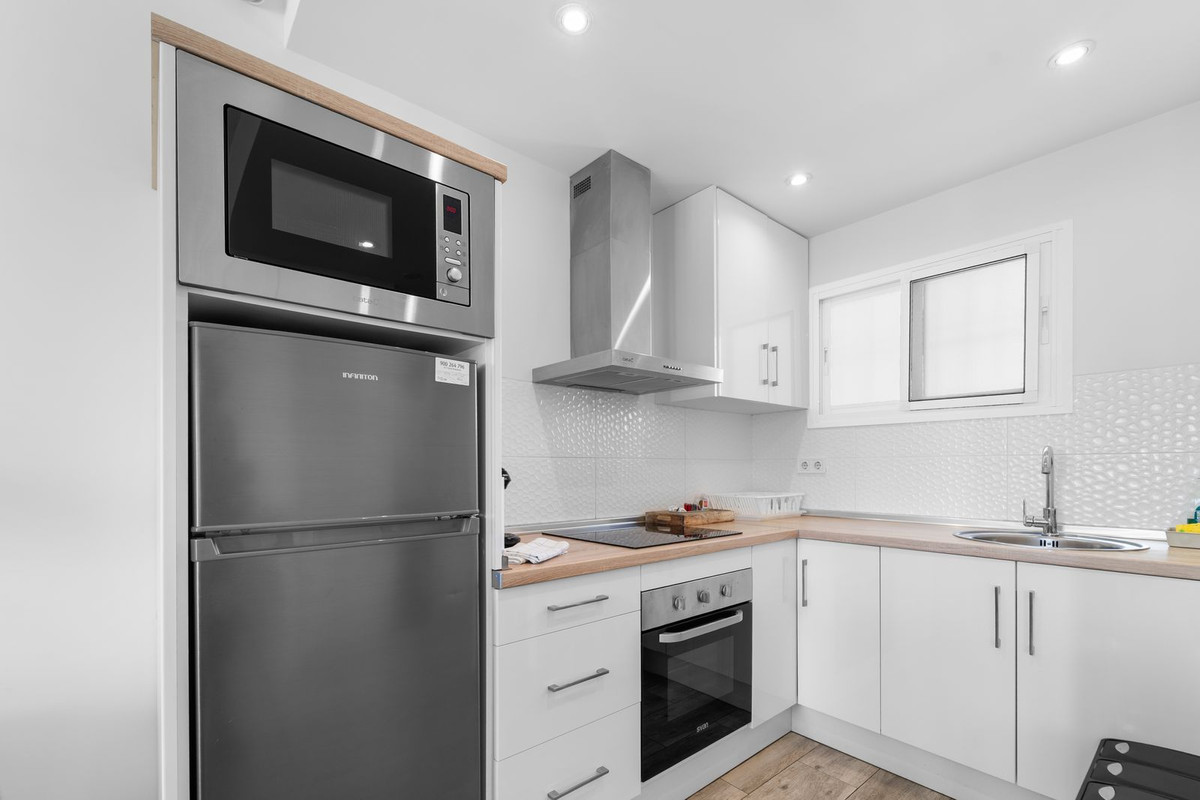 1 Bed Apartment for sale in Fuengirola Costa Del Sol, Málaga, Spain