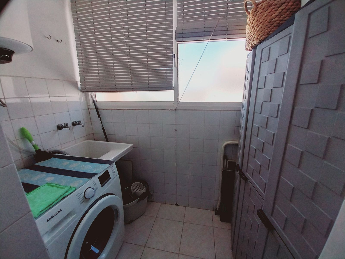 Se vende Apartamento en Planta Última de 2 dormitorios en Costa Del Sol, Málaga, España