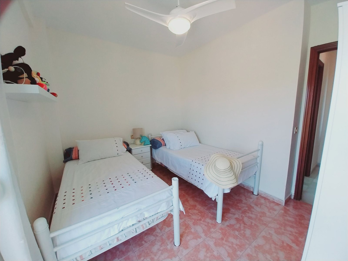 Se vende Apartamento en Planta Última de 2 dormitorios en Costa Del Sol, Málaga, España