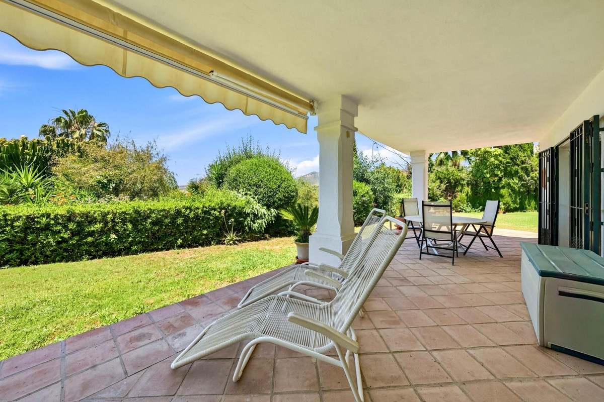 2 Bed Townhouse for sale in Benahavís Costa Del Sol, Málaga, Spain