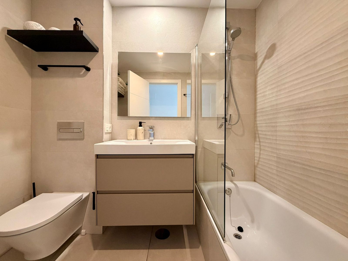 2 Bed Apartment for sale in Elviria Costa Del Sol, Málaga, Spain