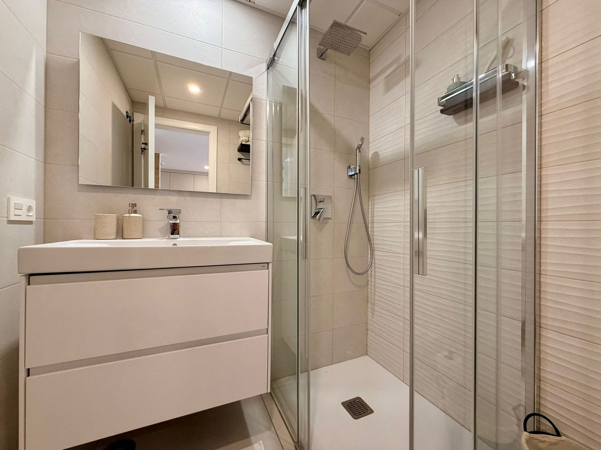2 Bed Apartment for sale in Elviria Costa Del Sol, Málaga, Spain