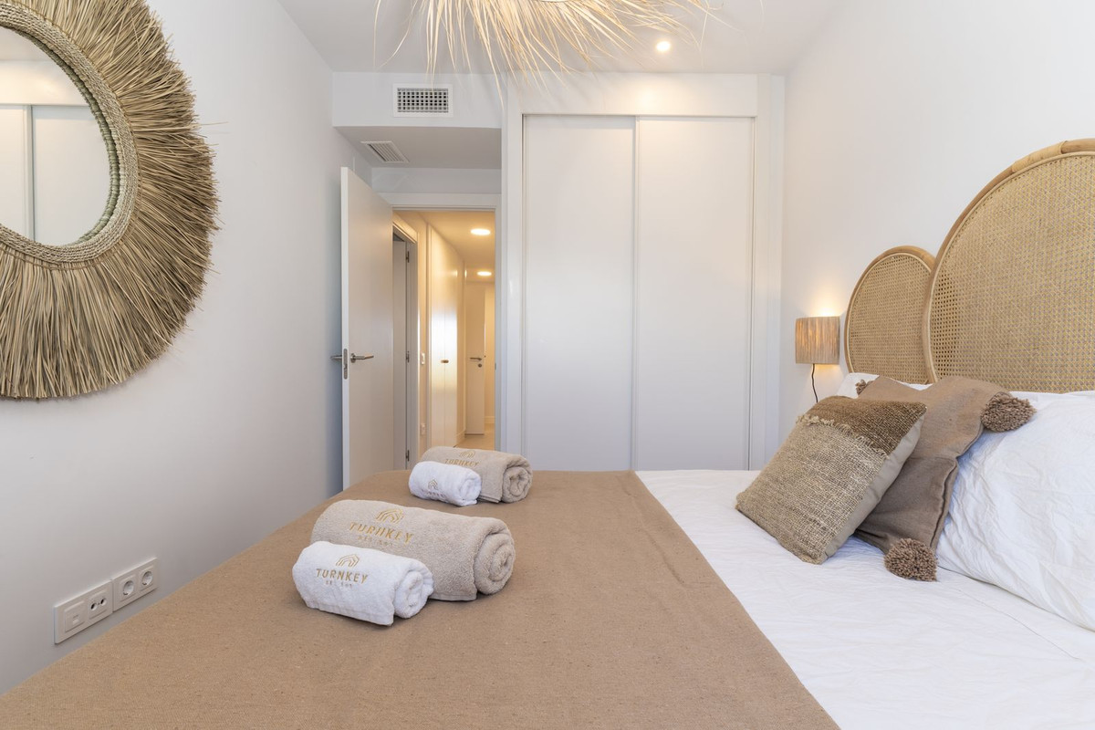 3 Bed Apartment for sale in Estepona Costa Del Sol, Málaga, Spain
