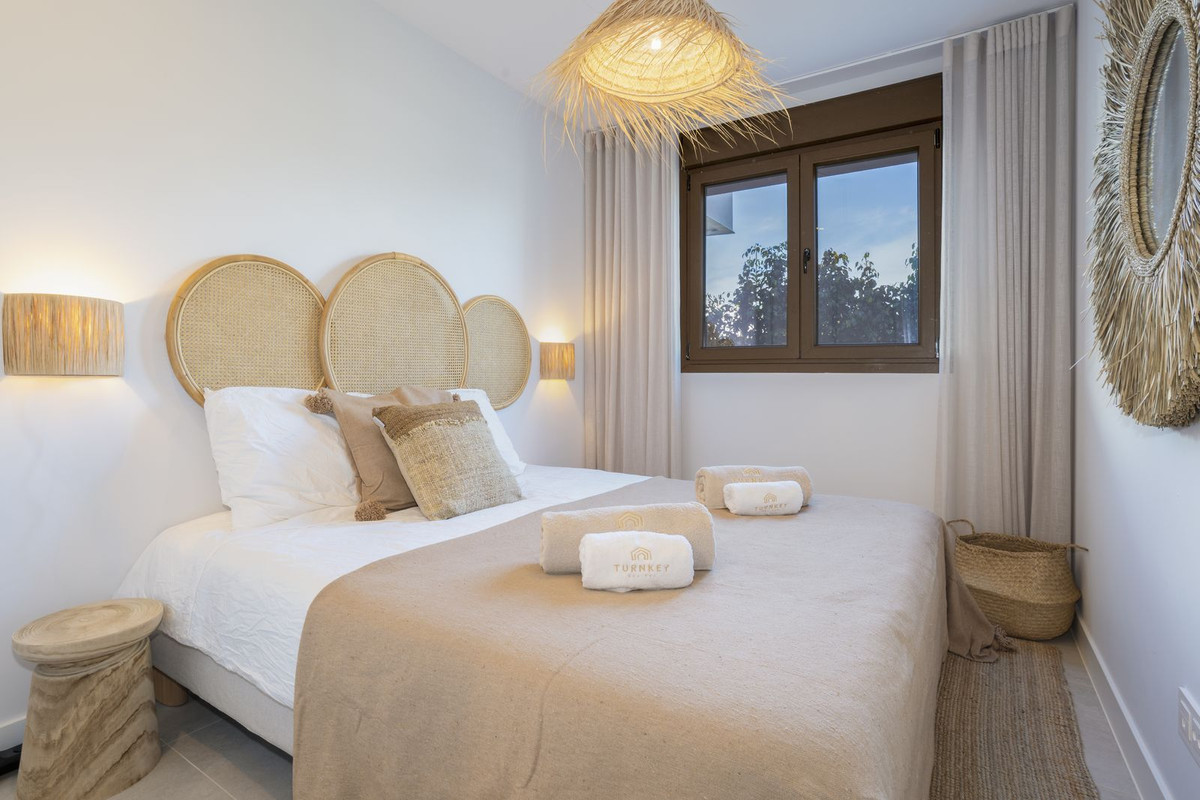 3 Bed Apartment for sale in Estepona Costa Del Sol, Málaga, Spain