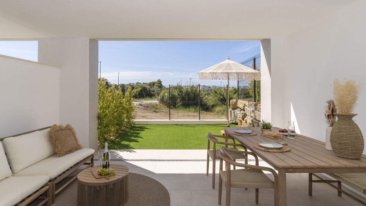 3 Bed Apartment for sale in Estepona Costa Del Sol, Málaga, Spain