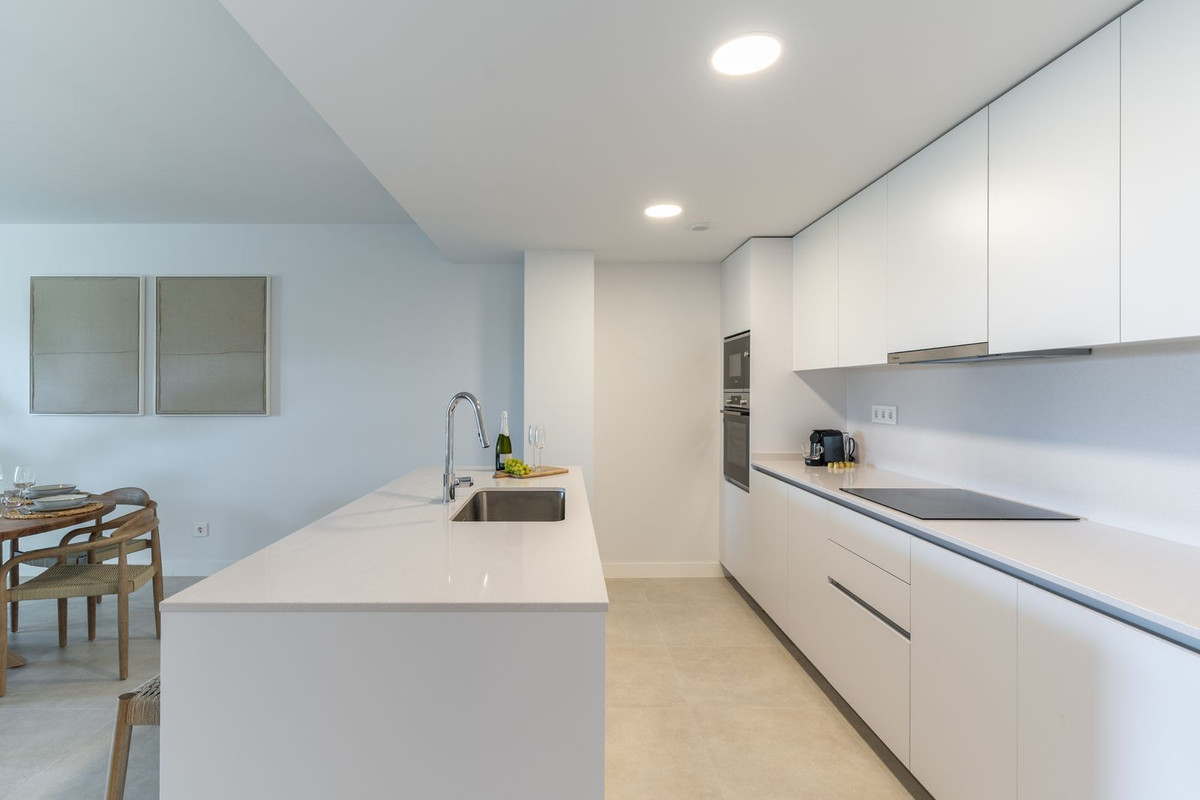 3 Bed Apartment for sale in Estepona Costa Del Sol, Málaga, Spain