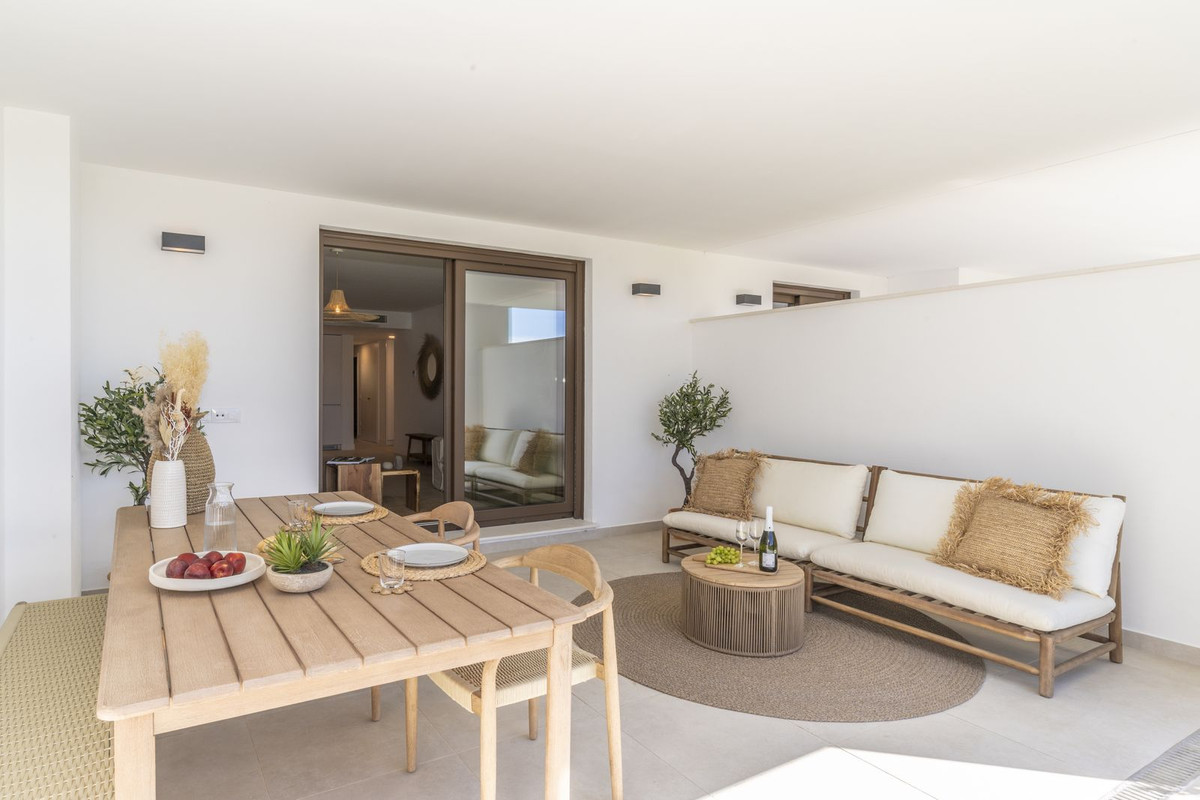 3 Bed Apartment for sale in Estepona Costa Del Sol, Málaga, Spain