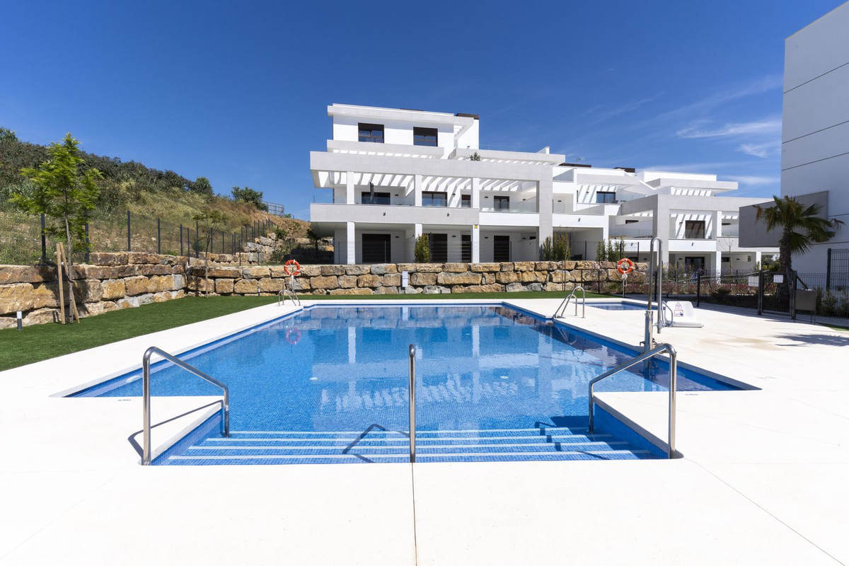 3 Bed Apartment for sale in Estepona Costa Del Sol, Málaga, Spain