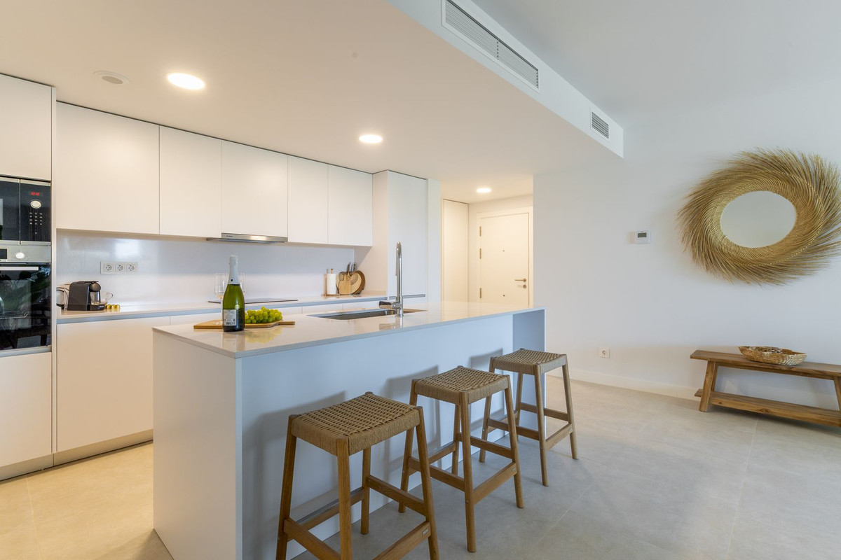 3 Bed Apartment for sale in Estepona Costa Del Sol, Málaga, Spain