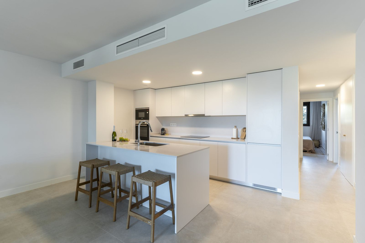 3 Bed Apartment for sale in Estepona Costa Del Sol, Málaga, Spain