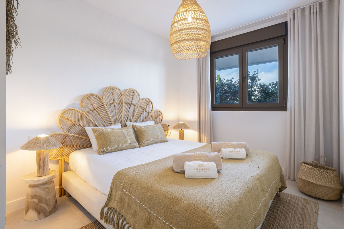 3 Bed Apartment for sale in Estepona Costa Del Sol, Málaga, Spain