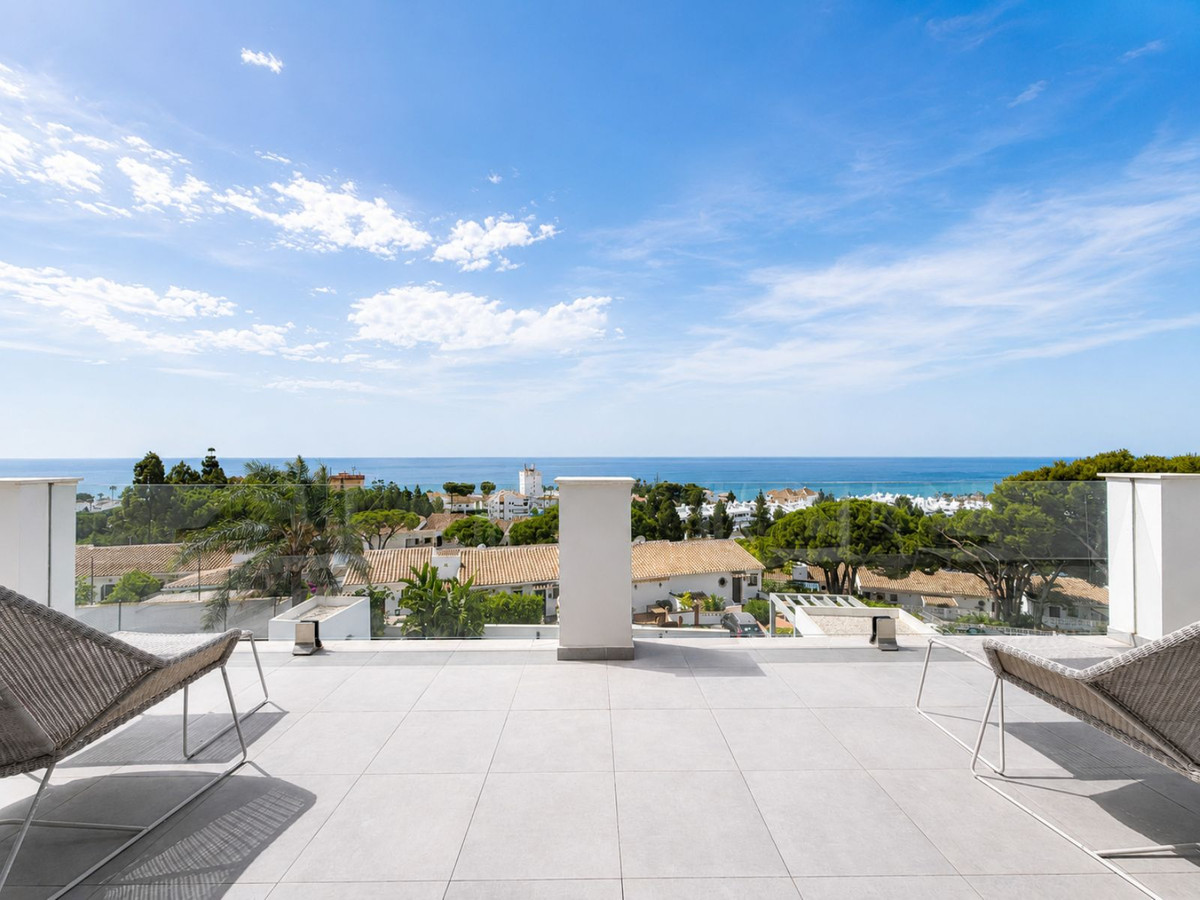 4 Bed Townhouse for sale in La Cala De Mijas Costa Del Sol, Málaga, Spain
