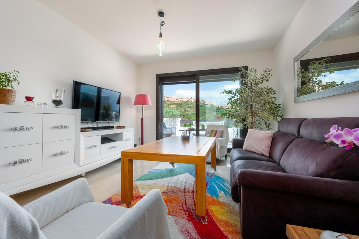 2 Bed Apartment for sale in La Duquesa Costa Del Sol, Málaga, Spain